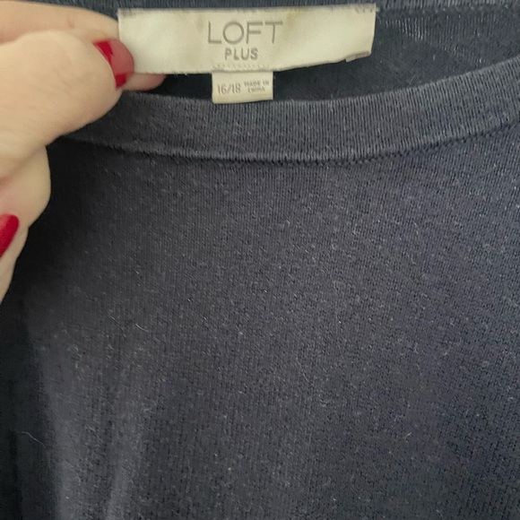 LOFT Plus Navy Cotton Flutter Sleeve Sweater Knit Top Size 16/18 XL Crewneck - Picture 6 of 8